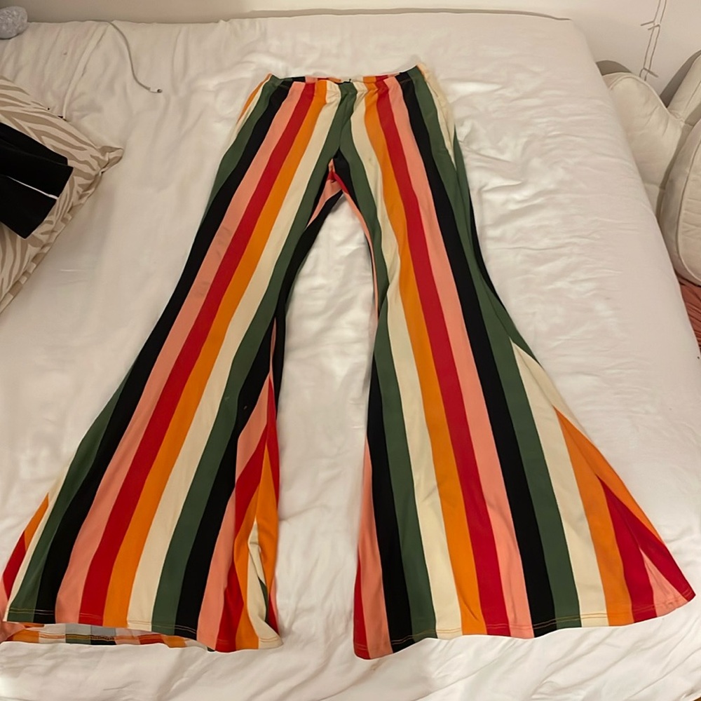 Women’s forever 21 flare pants